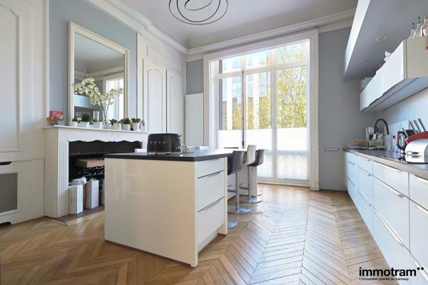 Vente Maison 370m 2 - 8 chambre(s) - Roubaix, Hôpital Victor Provo • Réf. VM27771