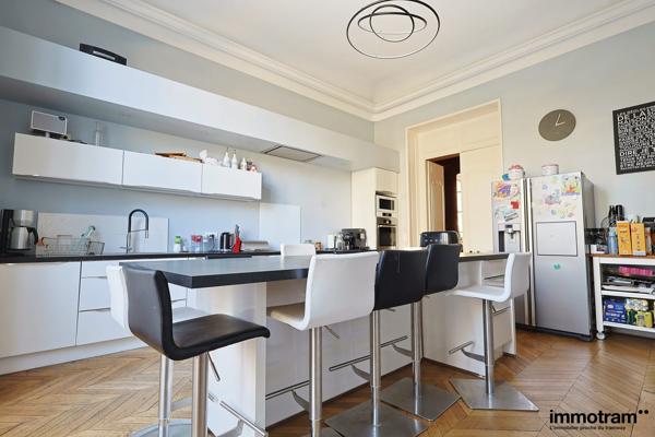 Vente Maison 370m 2 - 8 chambre(s) - Roubaix, Hôpital Victor Provo • Réf. VM27771