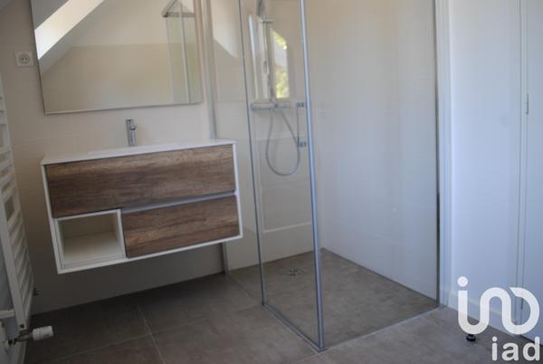 Maison 7 pièces de 163 m² à Le Mesnil-le-Roi (78600)