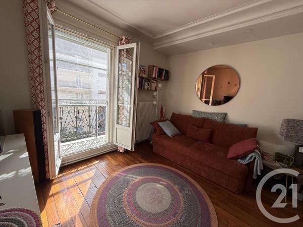 Appartement F3 à vendre  3 pièces - 45,49 m 2   PARIS  - 75011