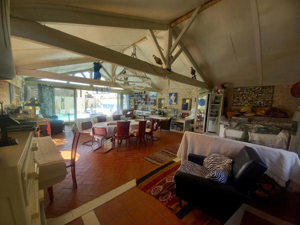 Maison  10 pièce(s)  7 chambre(s)  349 m²