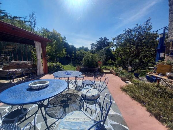 Maison  10 pièce(s)  7 chambre(s)  349 m²