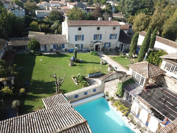 Maison  10 pièce(s)  7 chambre(s)  349 m²