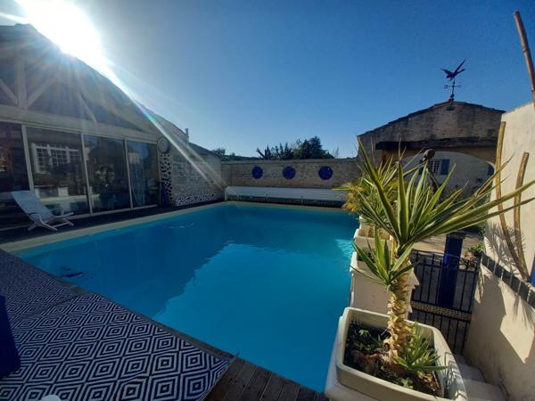 Maison  10 pièce(s)  7 chambre(s)  349 m²