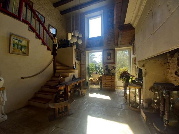 Maison  10 pièce(s)  7 chambre(s)  349 m²