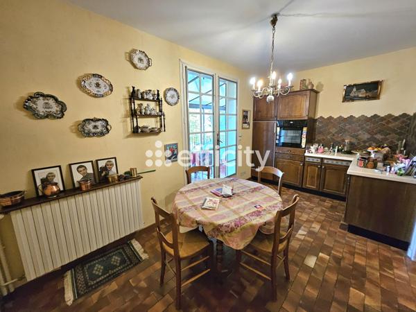 Maison 6 pièces - 275 m²