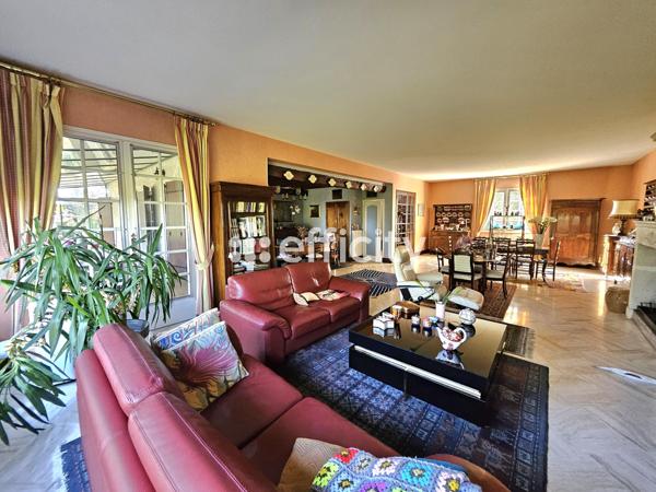 Maison 6 pièces - 275 m²