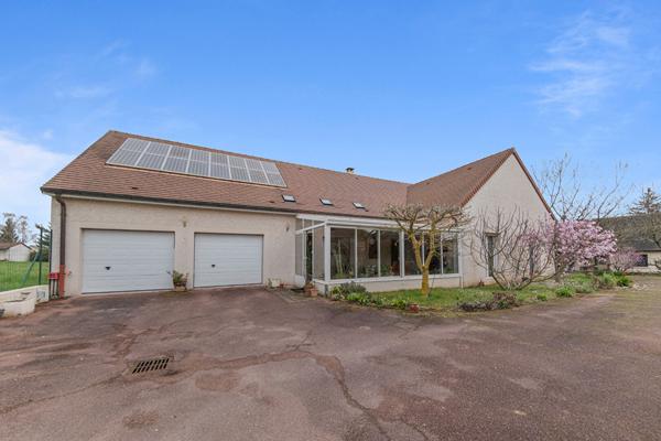 Côte chalonnaise , maison à Givry  de 170 m² avec 4 chambres