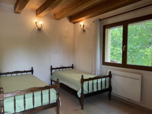 Maison contemporaine - Sarlat-la-caneda Maison contemporaine avec gîte et beau terrain au calme !