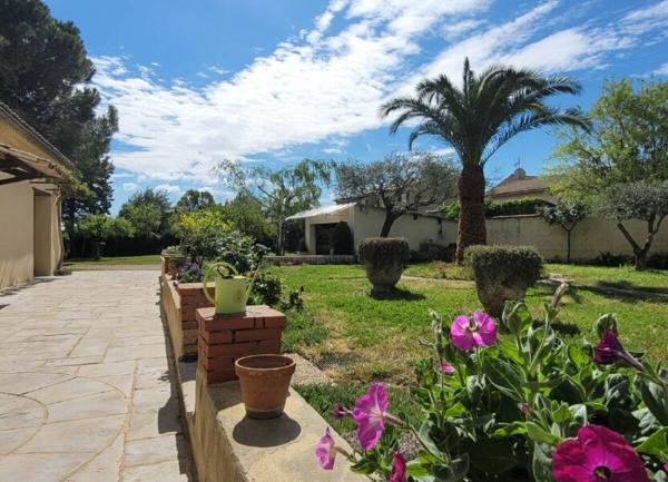 Maison à vendre    4 pièces •  Pont-Saint-Esprit