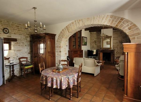 Maison à vendre    4 pièces •  Pont-Saint-Esprit