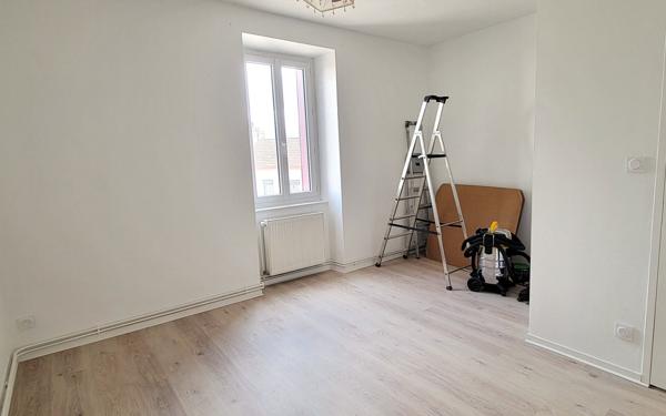 Appartement à louer    3 pièces •  Le Creusot