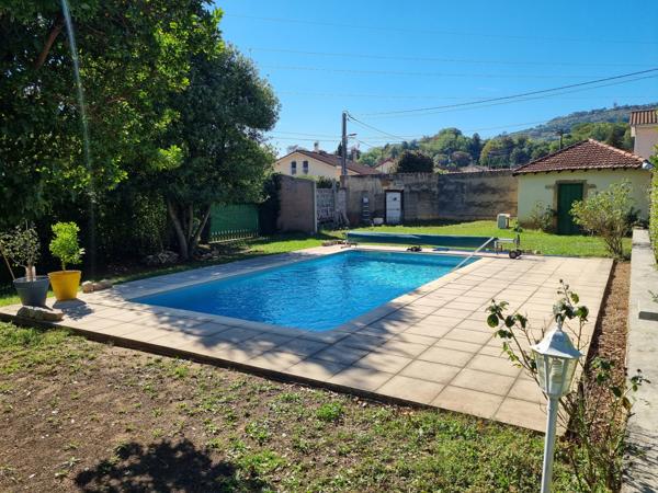 Maison 6 pièces - 200 m²
