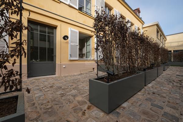 Versailles Notre Dame - Maison 3 pièces 79.90 m² au sol avec terrasse arborée de 25m² €760 000 ** - Référence 25722