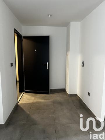 Appartement 3 pièces de 74 m² à Saint-Paul (97460)