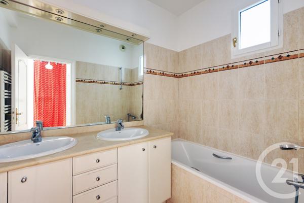 Appartement F4 à vendre  4 pièces - 117 m2 PARIS - 75015