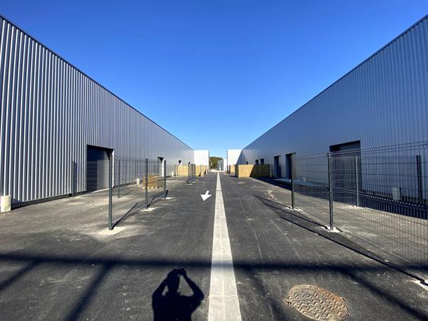 OPPORTUNITÉ RARE A VENDRE - Locaux d'activité neufs env 103 à 413 m² - Nord de Nantes