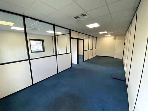 A LOUER- Très beaux bureaux NANTES OUEST -122 m2