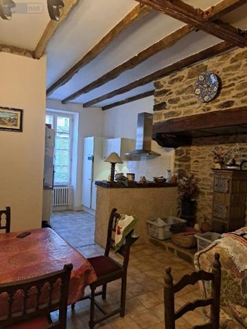 Immeuble à vendre à Sauveterre-de-Rouergue dans l'Aveyron (12800), ref : 1008720   
Aveyron
