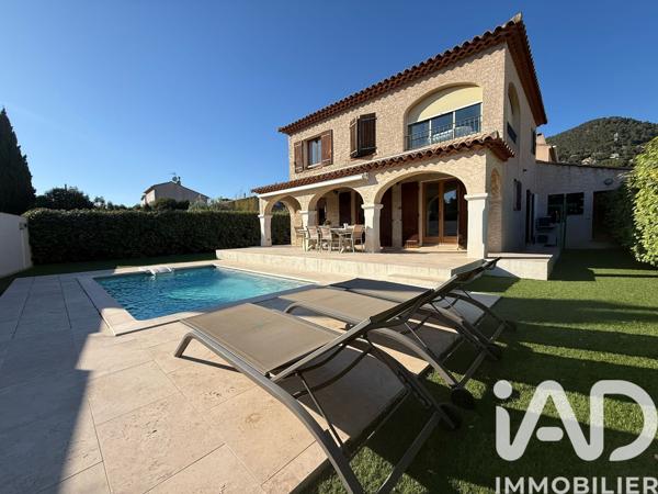 Maison à vendre 6 pièces 133 m² Carqueiranne