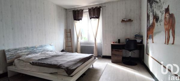 Maison 8 pièces de 273 m² à Pouzauges (85700)