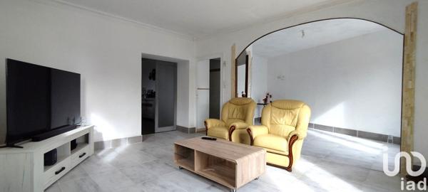 Maison 8 pièces de 273 m² à Pouzauges (85700)