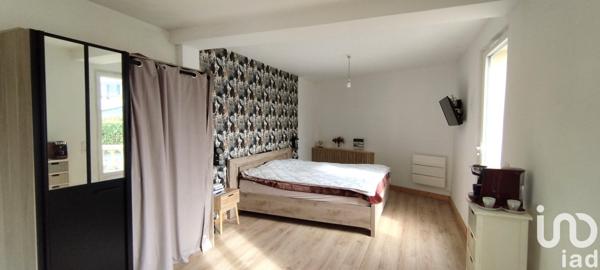 Maison 8 pièces de 273 m² à Pouzauges (85700)