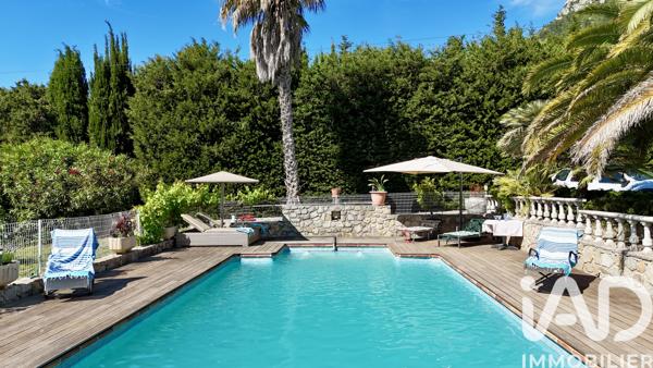 Maison à vendre 8 pièces 250,62 m² La Farlède