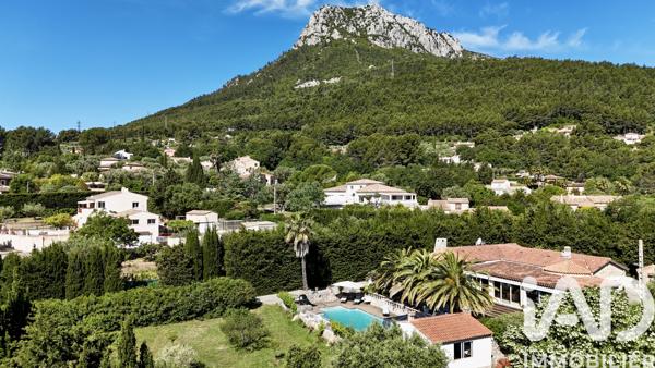 Maison à vendre 8 pièces 250,62 m² La Farlède