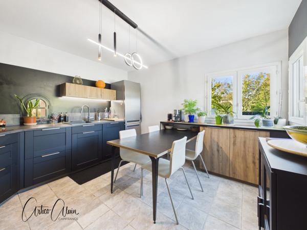 Maison à vendre 6 pièces de 172 m² avec piscine