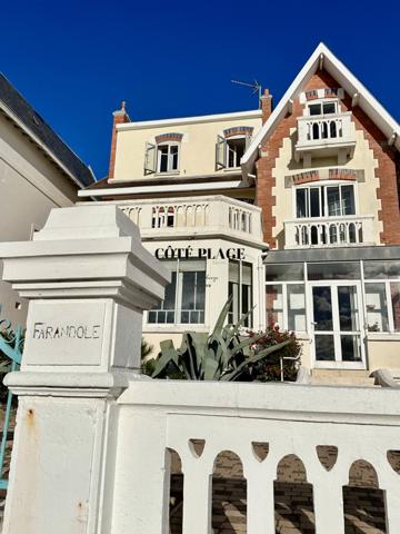 Royan (17200) ROYAN 1er LIGNE FACE OCÉAN VILLA BELLE ÉPOQUE AU PRIX DE 1 596 000 € HAI