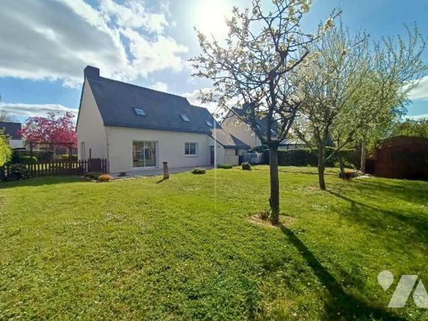 NOUVEAUTE TRENTE CINQ NOTAIRES - dans le quartier recherché du Bois de Carcé qui offre une prox...