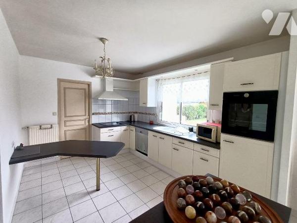 NOUVEAUTE TRENTE CINQ NOTAIRES - dans le quartier recherché du Bois de Carcé qui offre une prox...