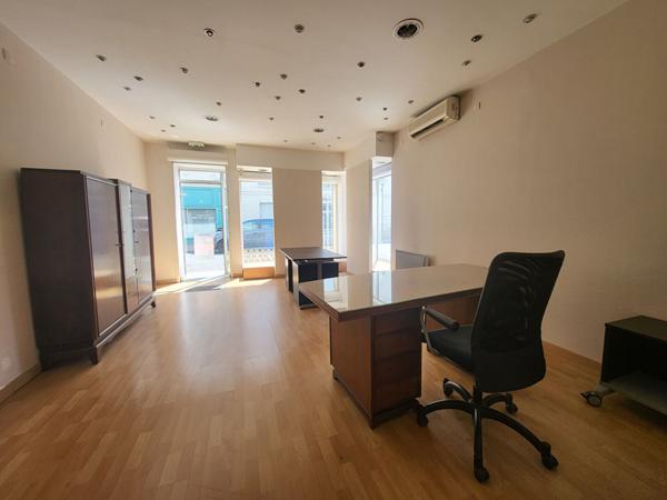 Immeuble à vendre en plein coeur du centre-ville de Saumur (49400), belle opportunité d'investissement