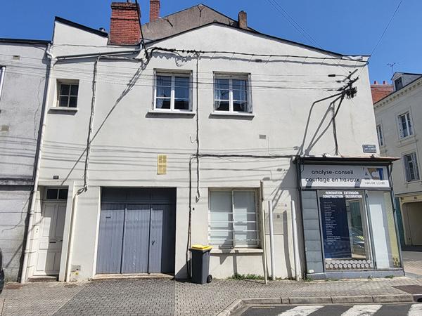 Immeuble à vendre en plein coeur du centre-ville de Saumur (49400), belle opportunité d'investissement