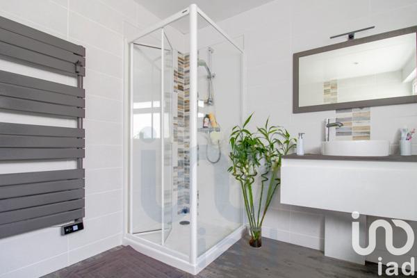 House for sale 8 rooms 225 m² Flins-sur-Seine