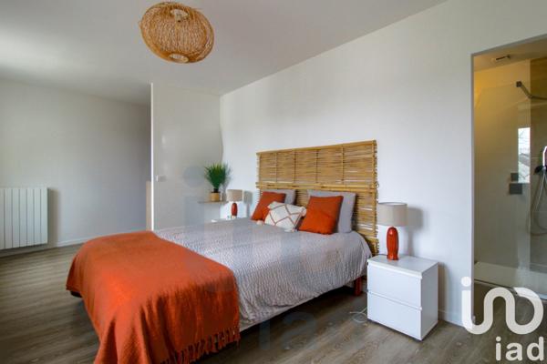 House for sale 8 rooms 225 m² Flins-sur-Seine