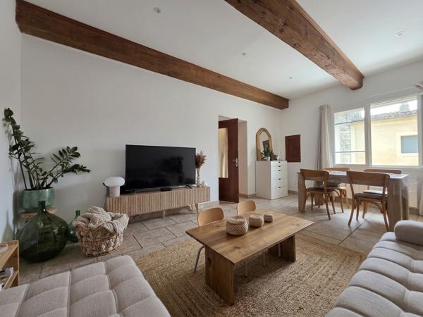 À 2 pas du Vidourle : ancienne école rénovée avec 4 chambres, garage et potentiel locatif