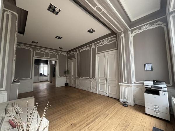 Location Bureaux 2150 € à Lille
