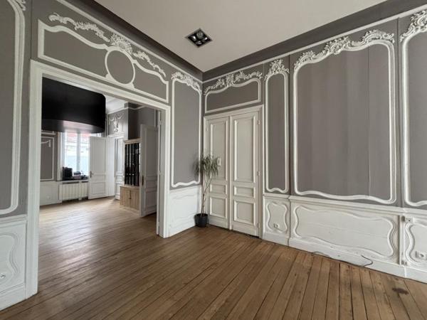 Location Bureaux 2150 € à Lille
