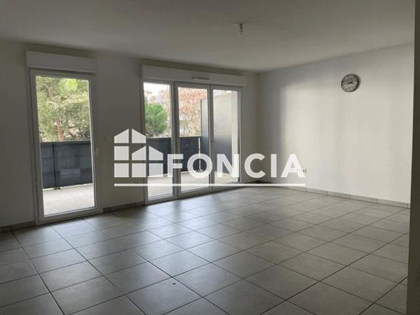 Location Appartement 3 pièces 69.8 m² - 21-27 IMP DU CIMETIERE DE CROIX DAURADE Toulouse 31200