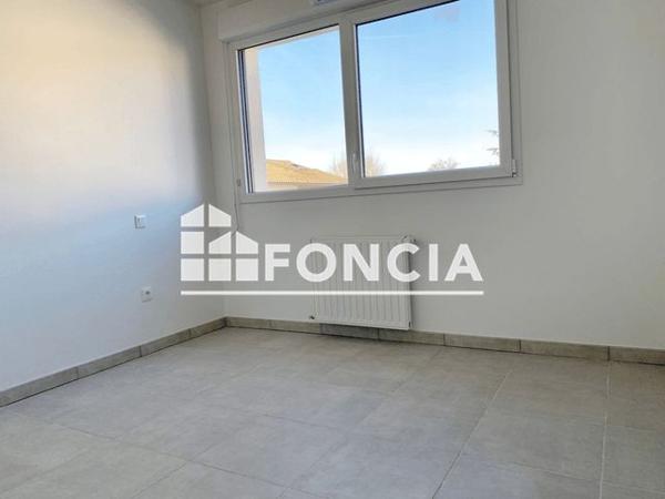 Location Appartement 3 pièces 69.8 m² - 21-27 IMP DU CIMETIERE DE CROIX DAURADE Toulouse 31200