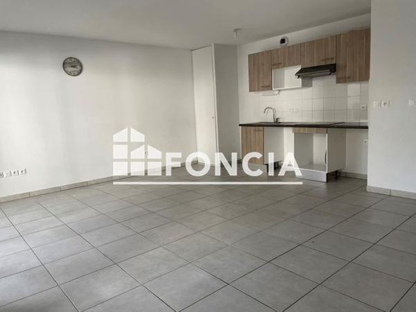 Location Appartement 3 pièces 69.8 m² - 21-27 IMP DU CIMETIERE DE CROIX DAURADE Toulouse 31200