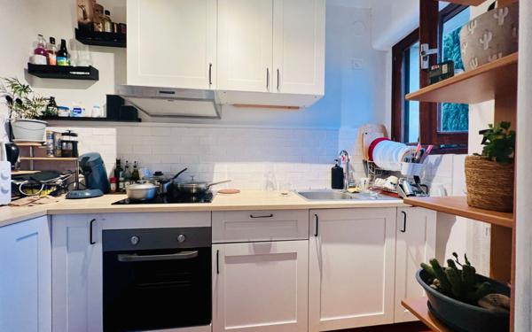 Appartement à vendre    2 pièces • 38 m2 Nîmes