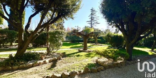 Maison 5 pièces de 155 m² à Courthézon (84350)