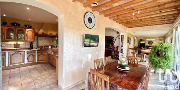 Maison 5 pièces de 155 m² à Courthézon (84350)