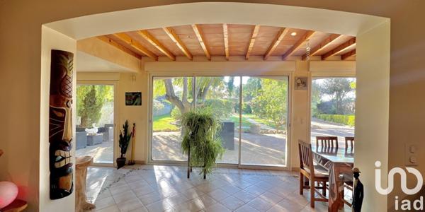 Maison 5 pièces de 155 m² à Courthézon (84350)