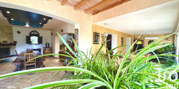 Maison 5 pièces de 155 m² à Courthézon (84350)