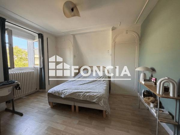 Location Maison 6 pièces 120.73 m² - 35-37 RUE DE LA REPUBLIQUE Luisant 28600