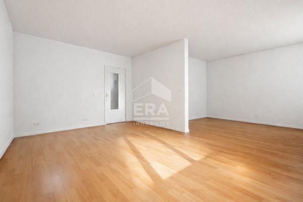 Appartement 3 pièces 75 m² LUMINEUX- BALCON -PARKING-CAVE